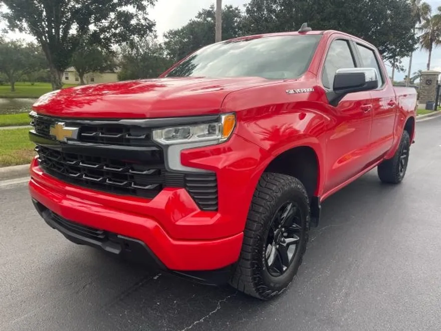 2023 Chevrolet Silverado 1500 LT photo 1