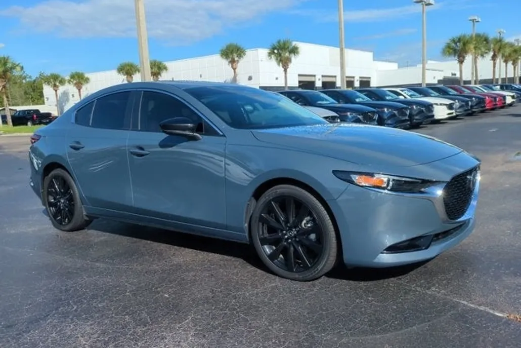 2024 Mazda Mazda3 Sedan 2.5 s Carbon photo 1