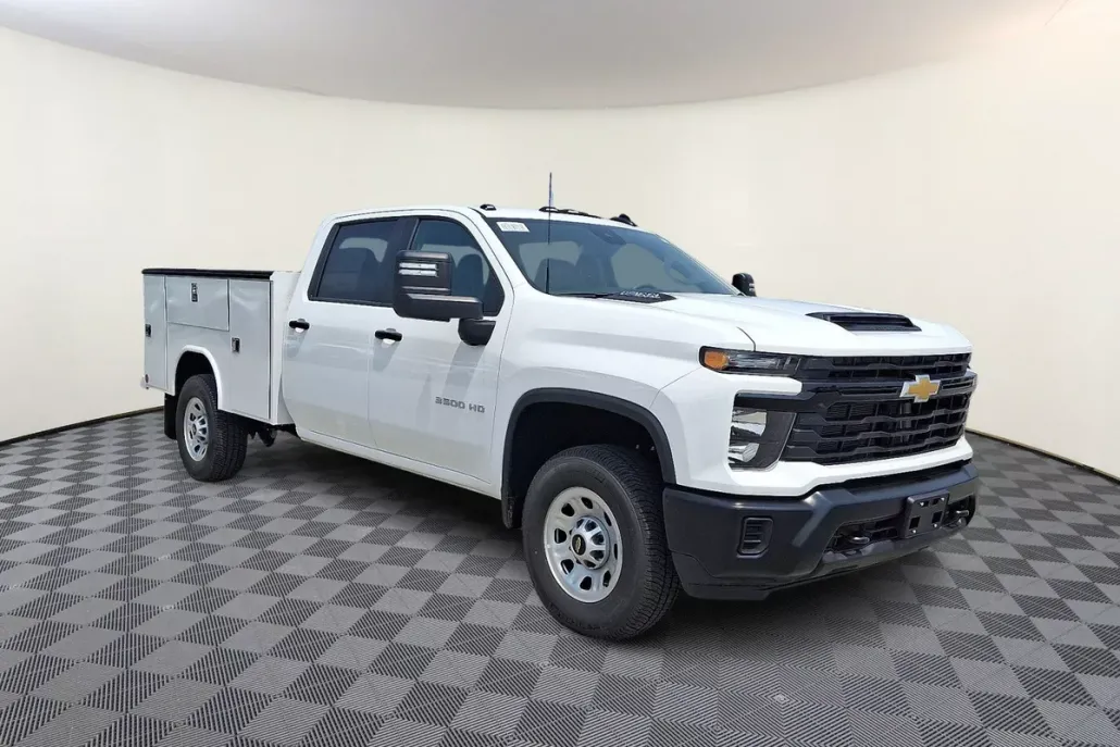 2025 Chevrolet Silverado 3500HD photo 1