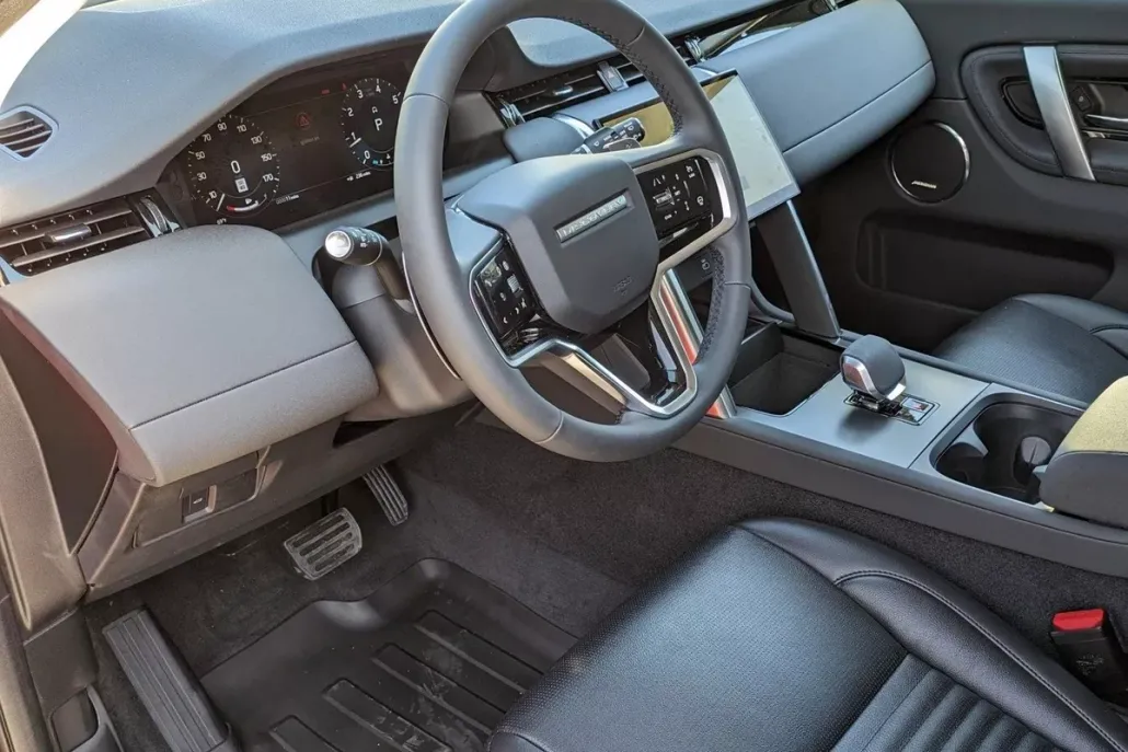 2024 Land Rover Discovery Sport S photo 1