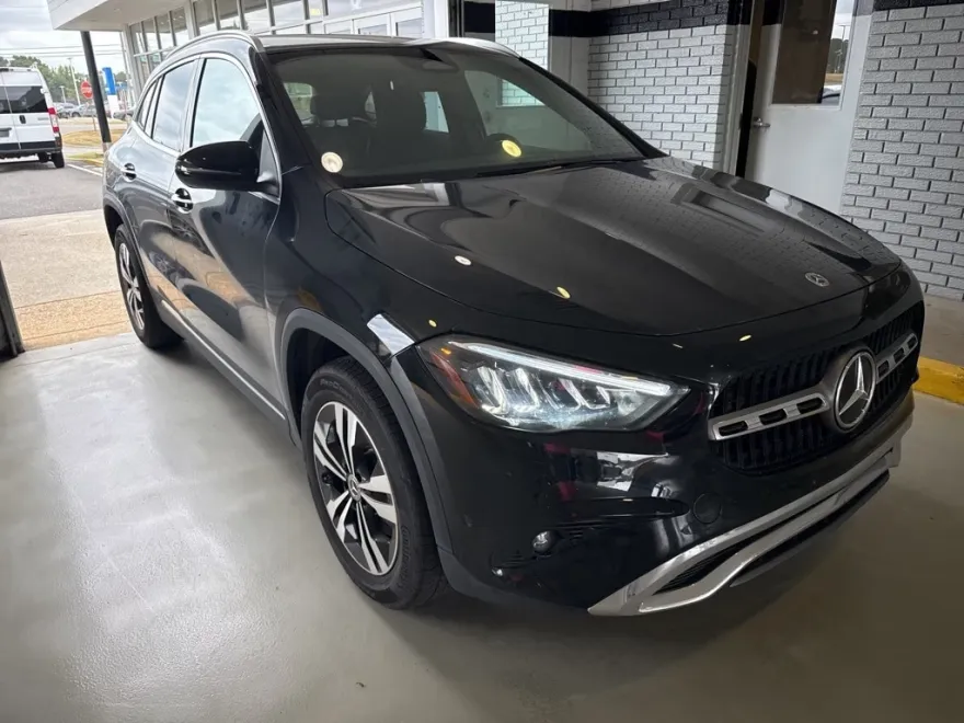 2025 Mercedes Benz GLA 250 photo 1