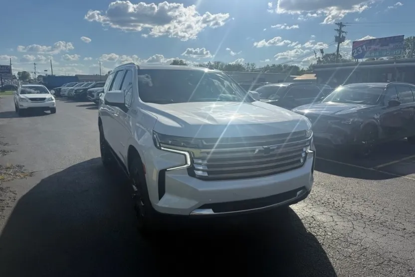 2023 Chevrolet Tahoe High Country photo 1