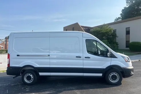 2025 Ford Transit photo 3