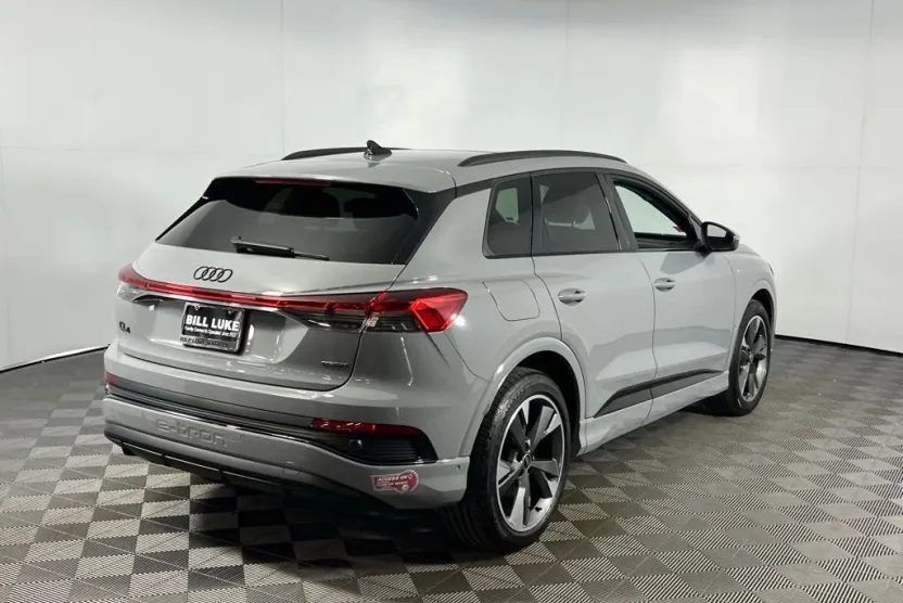 2024 Audi Q4 E-tron Premium Plus photo 1