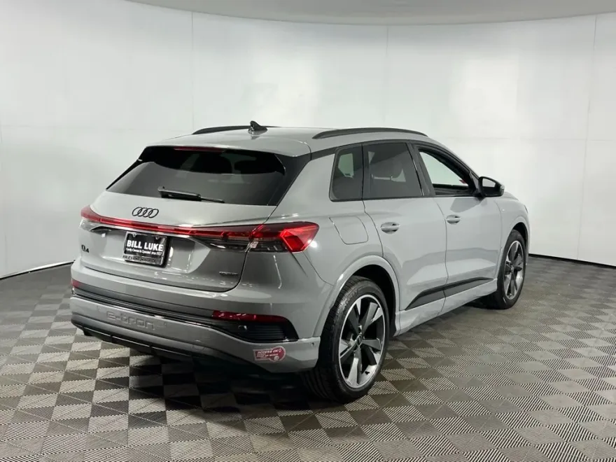 2024 Audi Q4 E-tron Premium Plus photo 1