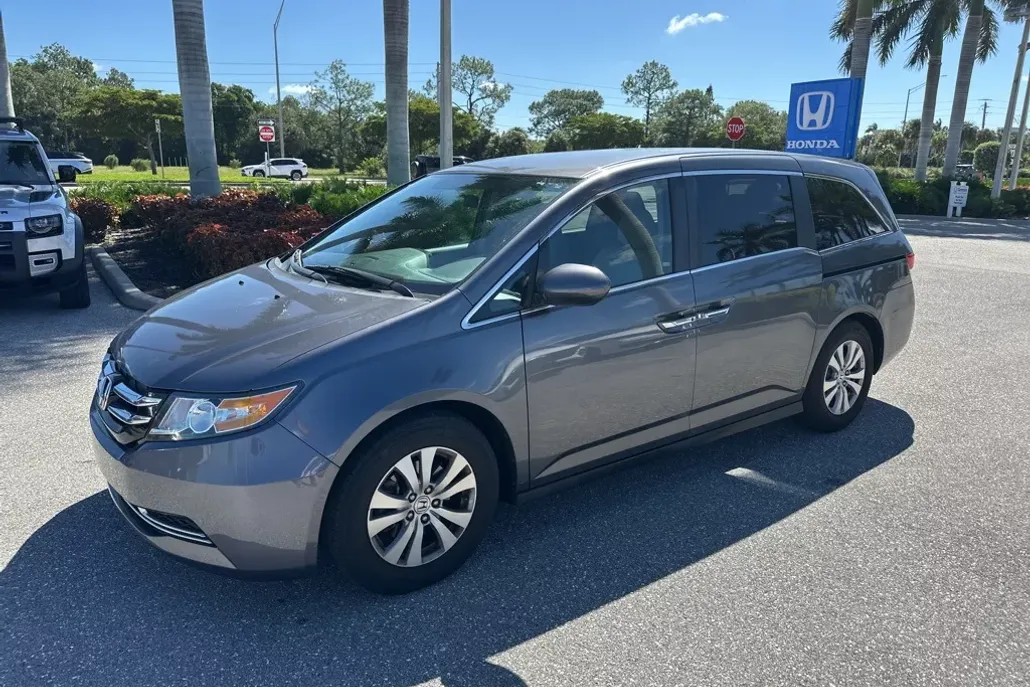 2015 Honda Odyssey EX photo 1