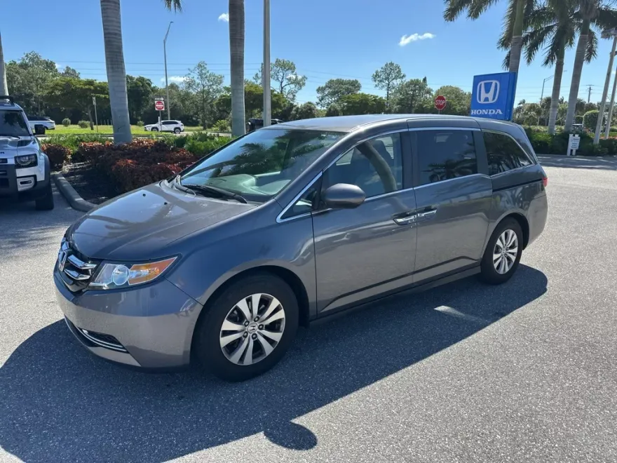 2015 Honda Odyssey EX photo 1