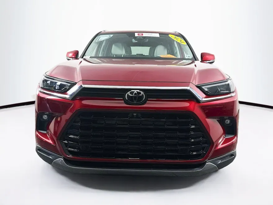2024 Toyota Grand Highlander Limited photo 1