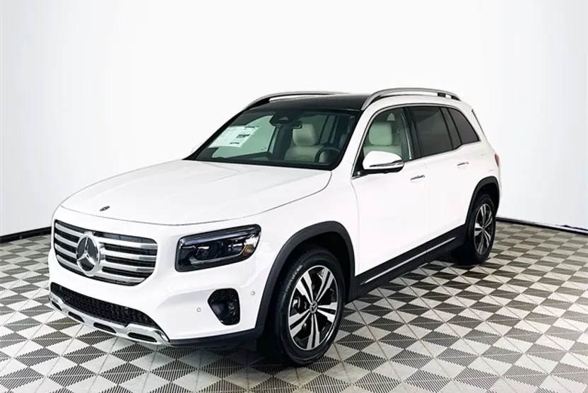 2026 Mercedes Benz GLB 250 photo 1