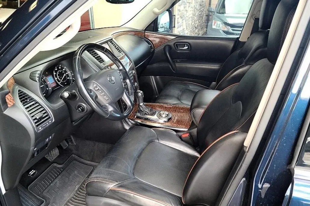 2020 Nissan Armada SL photo 1