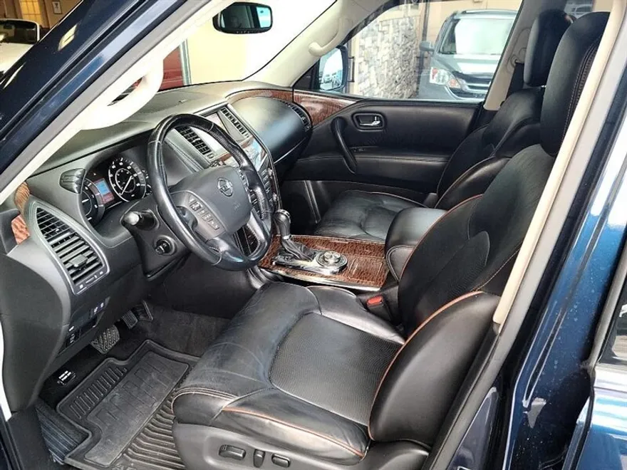 2020 Nissan Armada SL photo 1