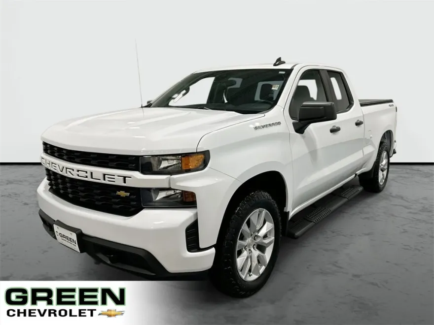 2022 Chevrolet Silverado Custom photo 1