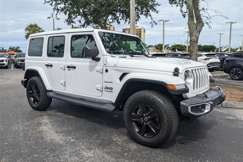 2019 Jeep Wrangler Unlimited Sahara photo 1