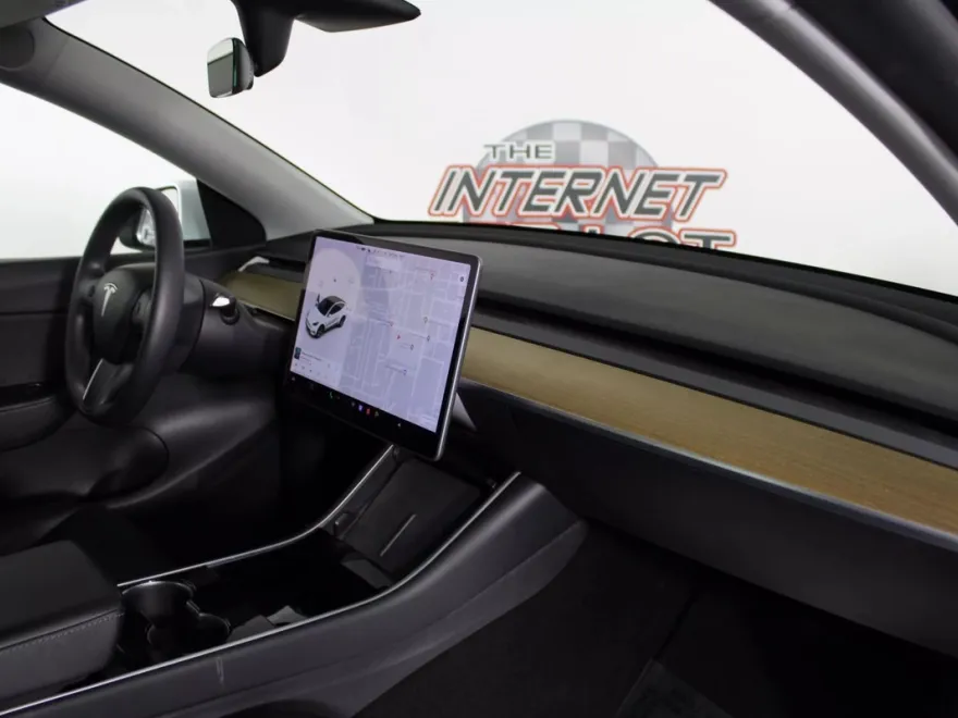 2020 Tesla Model Y Long Range photo 10