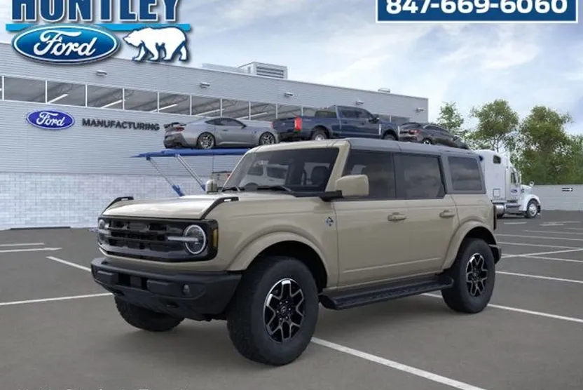 2025 Ford Bronco Outer Banks photo 1