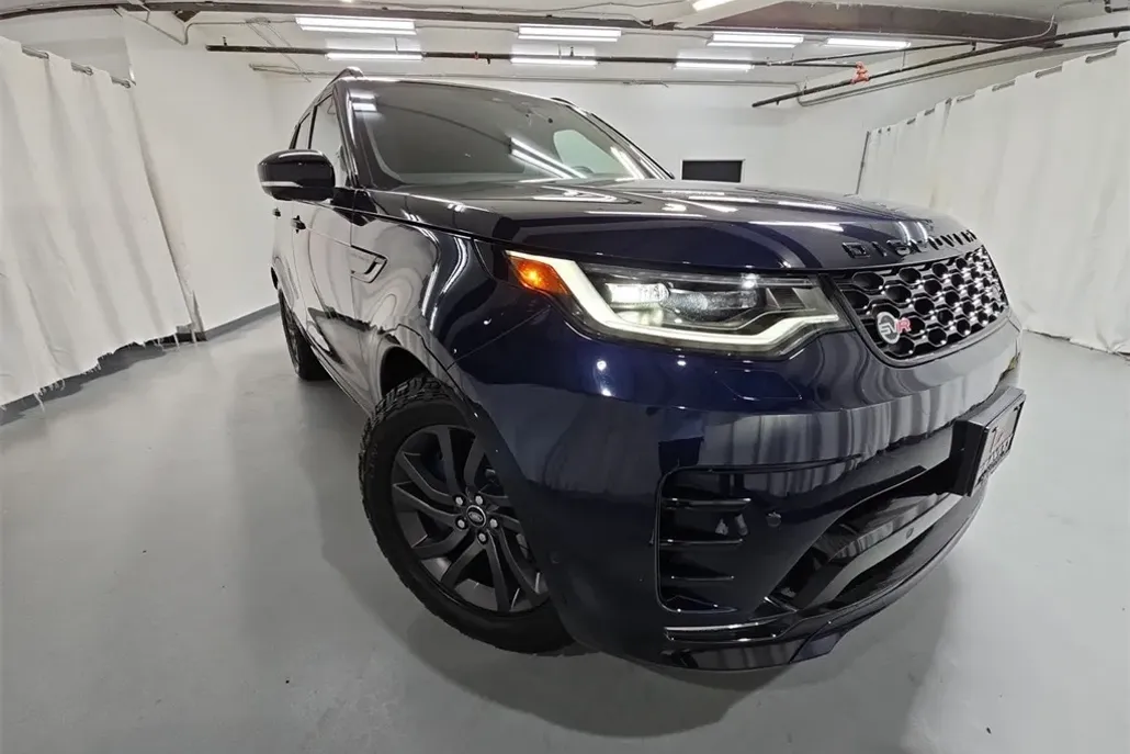 2023 Land Rover Discovery S R-Dynamic photo 1