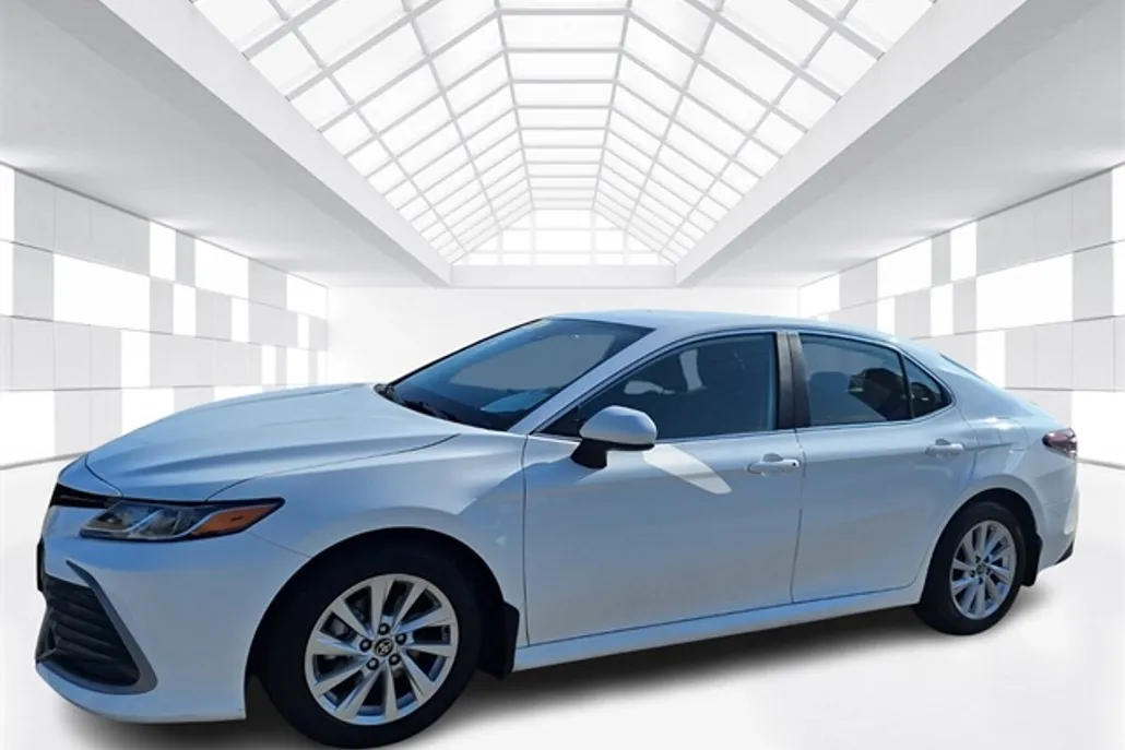 2024 Toyota Camry LE photo 1
