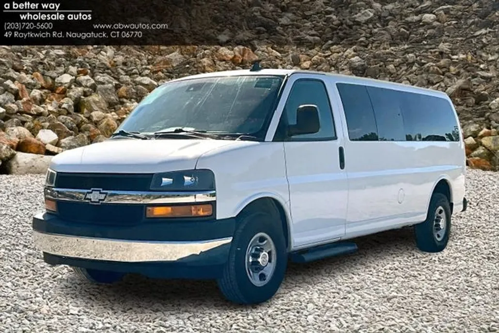 2020 Chevrolet Express LT 3500 photo 1