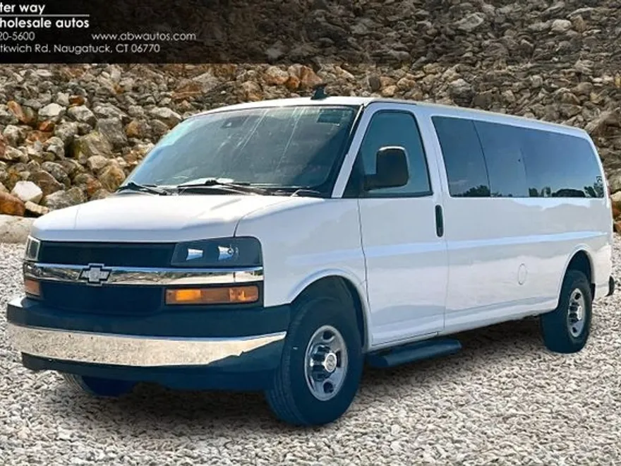2020 Chevrolet Express LT 3500 photo 1