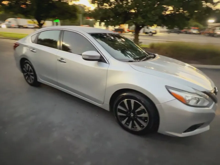 2018 Nissan Altima 2.5 SL photo 1