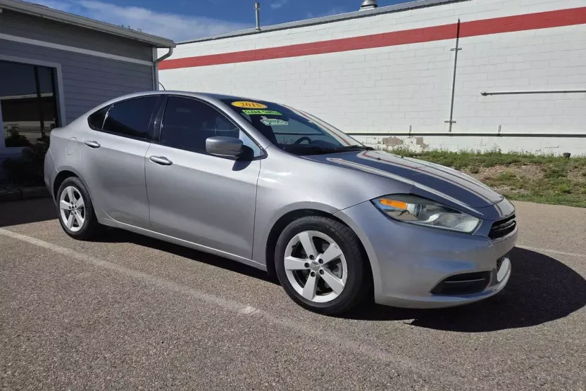 2015 Dodge Dart SXT photo 1