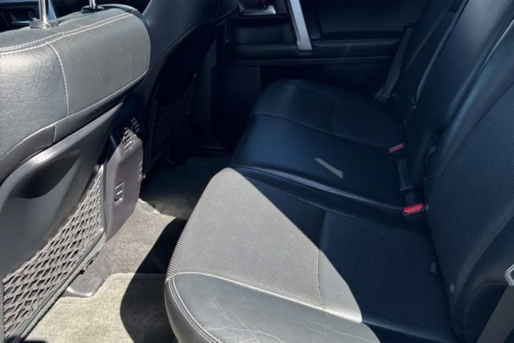 2015 Toyota 4Runner Limited photo 1