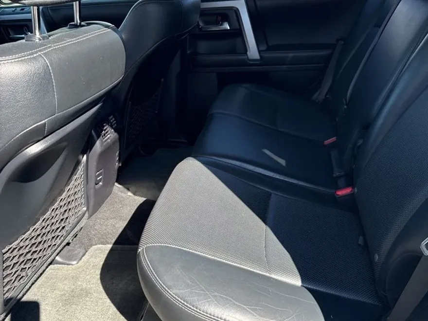 2015 Toyota 4Runner Limited photo 1