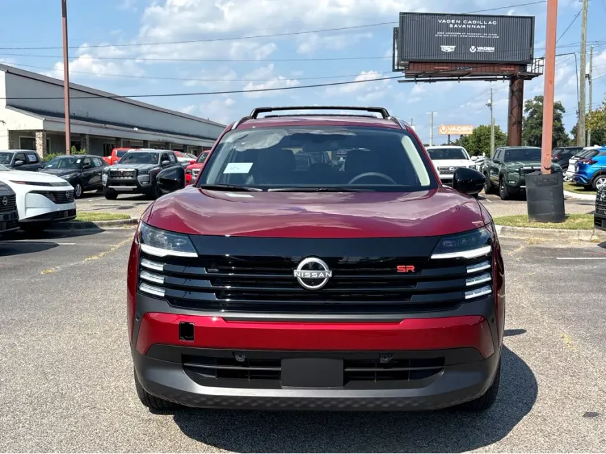 2026 Nissan Kicks SR photo 1