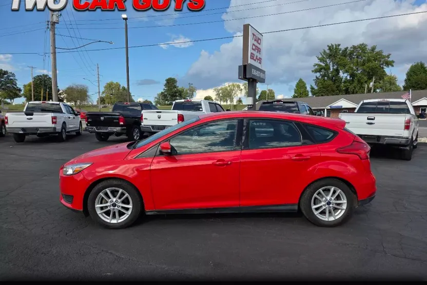 2015 Ford Focus SE photo 1