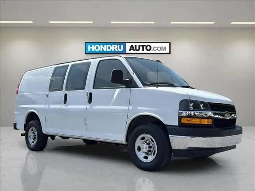 2023 Chevrolet Express 2500 Van Cargo photo 1