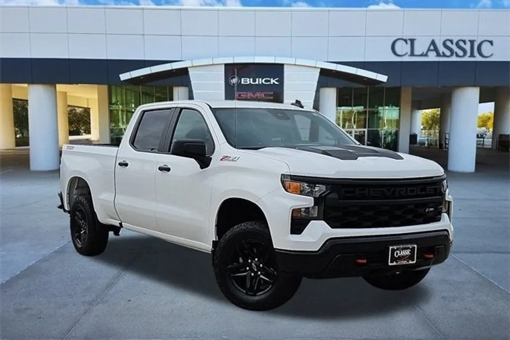 2022 Chevrolet Silverado 1500 Custom Trail Boss photo 1