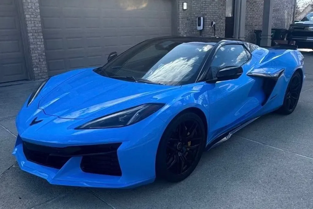 2025 Chevrolet Corvette Z06 3LZ photo 1