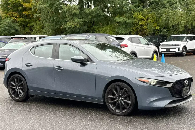 2019 Mazda Mazda3 Hatchback Premium photo 1