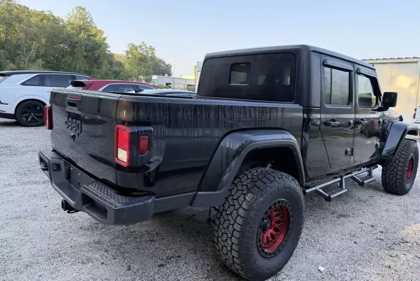 2023 Jeep Gladiator Willys photo 1