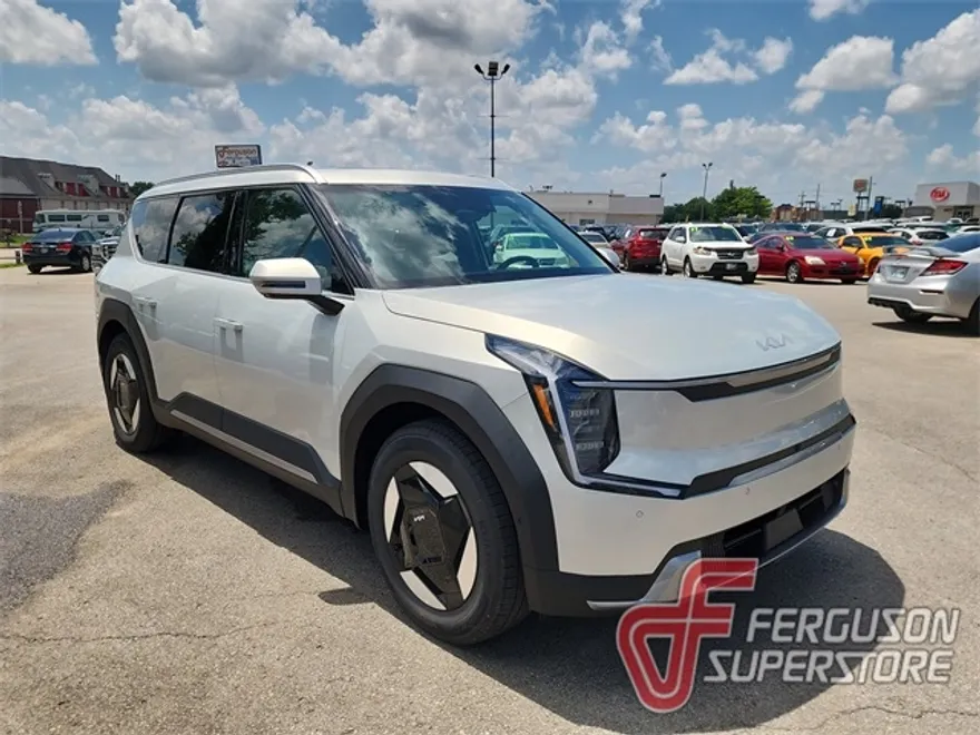 2026 Kia EV9 Wind photo 1