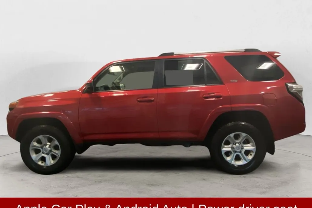 2023 Toyota 4Runner SR5 photo 1