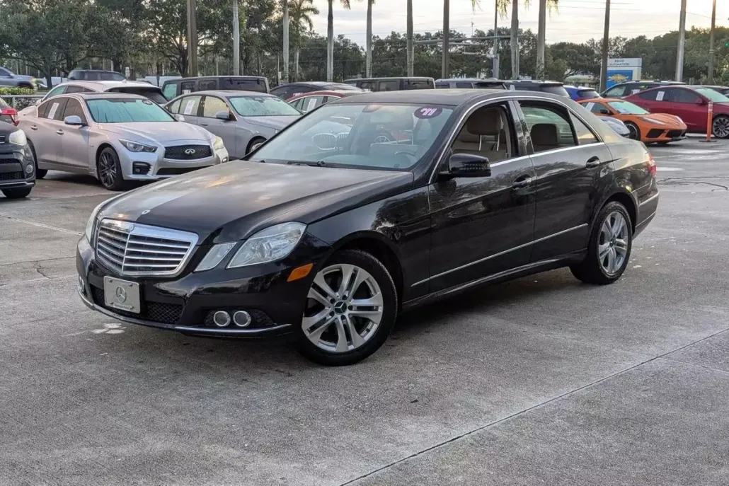 2011 Mercedes Benz E 350 Sedan photo 1