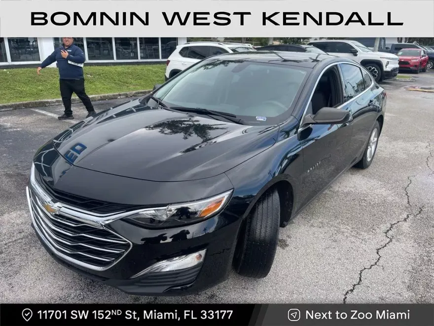 2022 Chevrolet Malibu LS photo 1
