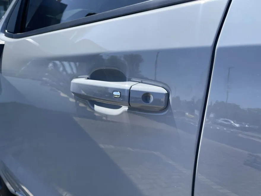 2025 Chevrolet Silverado 1500 RST photo 1