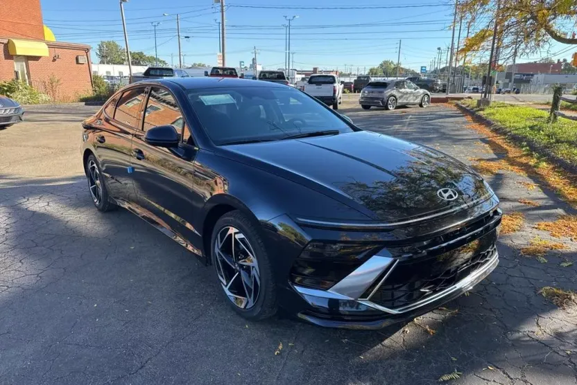 2026 Hyundai Sonata SEL Sport photo 1