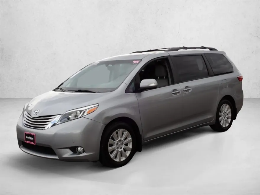 2015 Toyota Sienna Limited Premium photo 1