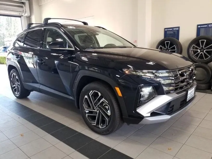 2025 Hyundai Tucson Hybrid Limited photo 1