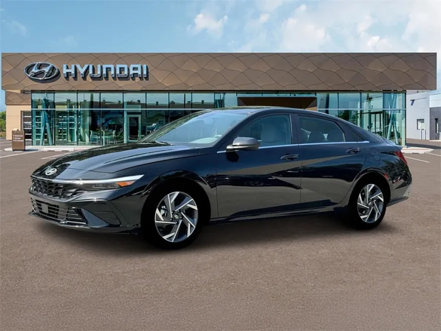 2025 Hyundai Elantra SEL Convenience photo 1
