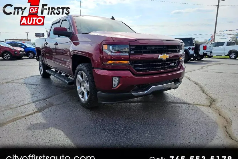 2017 Chevrolet Silverado 1500 LT photo 1