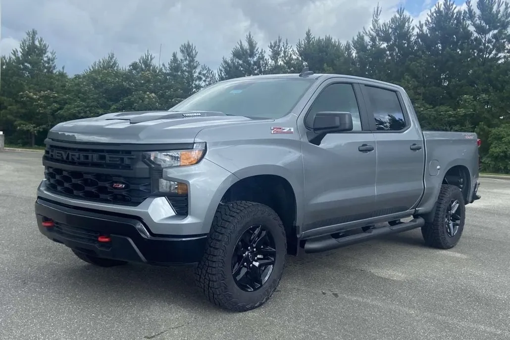 2025 Chevrolet Silverado 1500 Custom Trail Boss photo 1