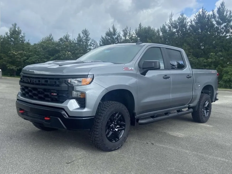 2025 Chevrolet Silverado 1500 Custom Trail Boss photo 1