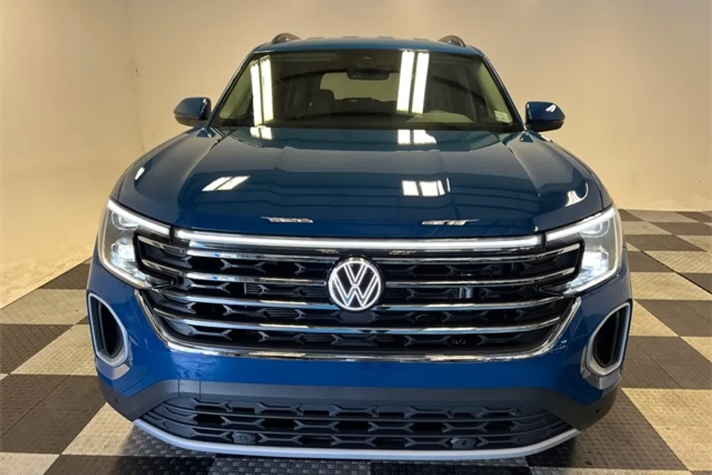 2026 Volkswagen Atlas SE Technology photo 1