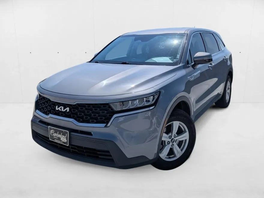 2023 Kia Sorento LX photo 1