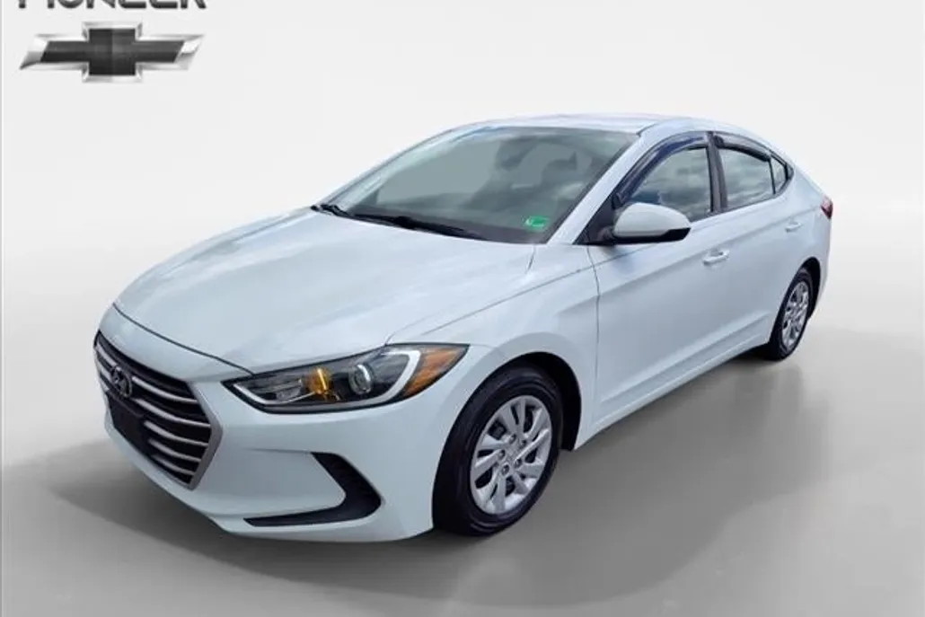 2017 Hyundai Elantra SE photo 1