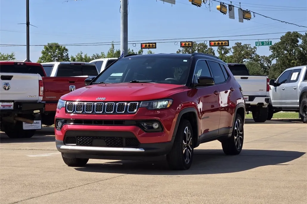2023 Jeep Compass Limited photo 1